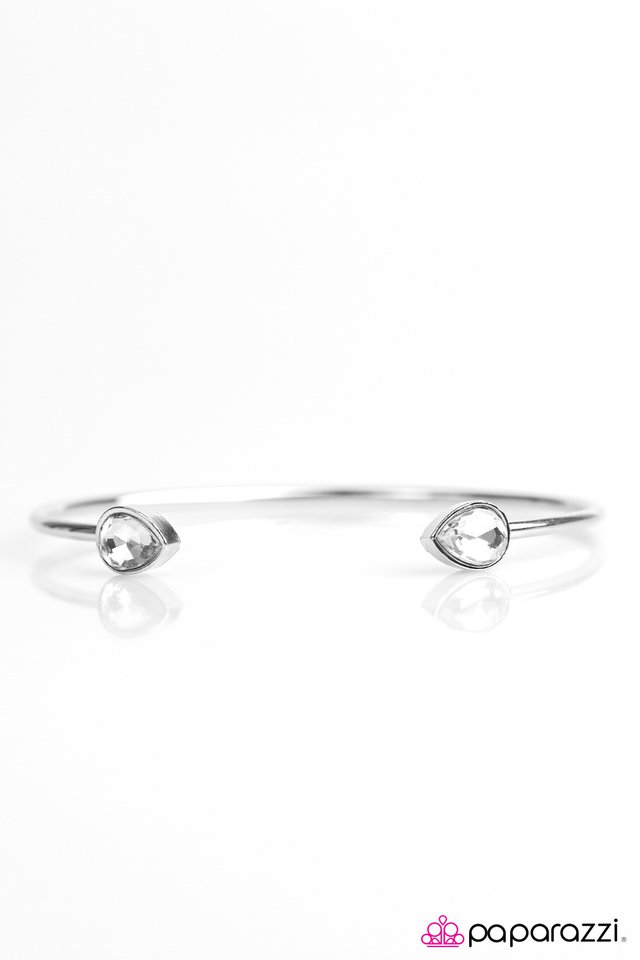 Paparazzi ♥ Risk of Rain - White ♥ Bracelet