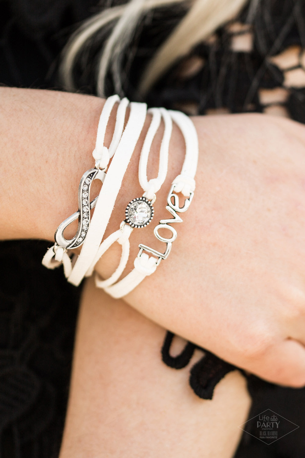 Paparazzi ♥ Infinitely Irresistible - White ♥ Bracelet
