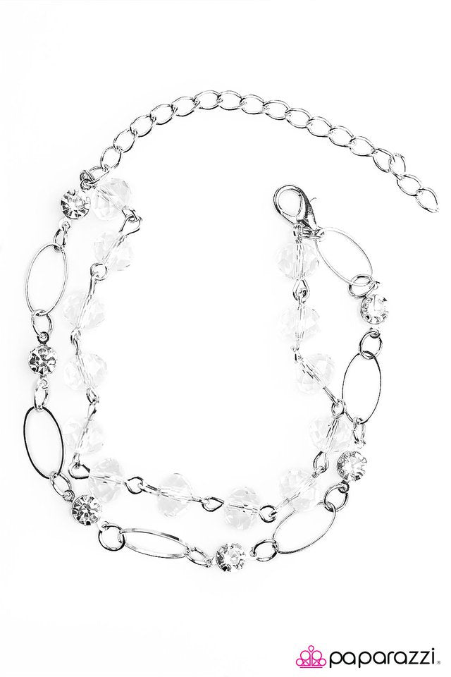 Paparazzi ♥ Rich Beyond Your GLITZY-est Dreams - White ♥ Bracelet