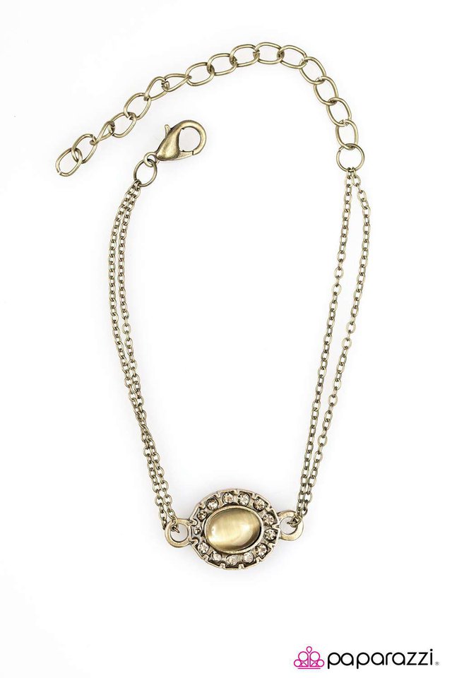 Paparazzi ♥ Moonlit Pools - Brass ♥ Bracelet