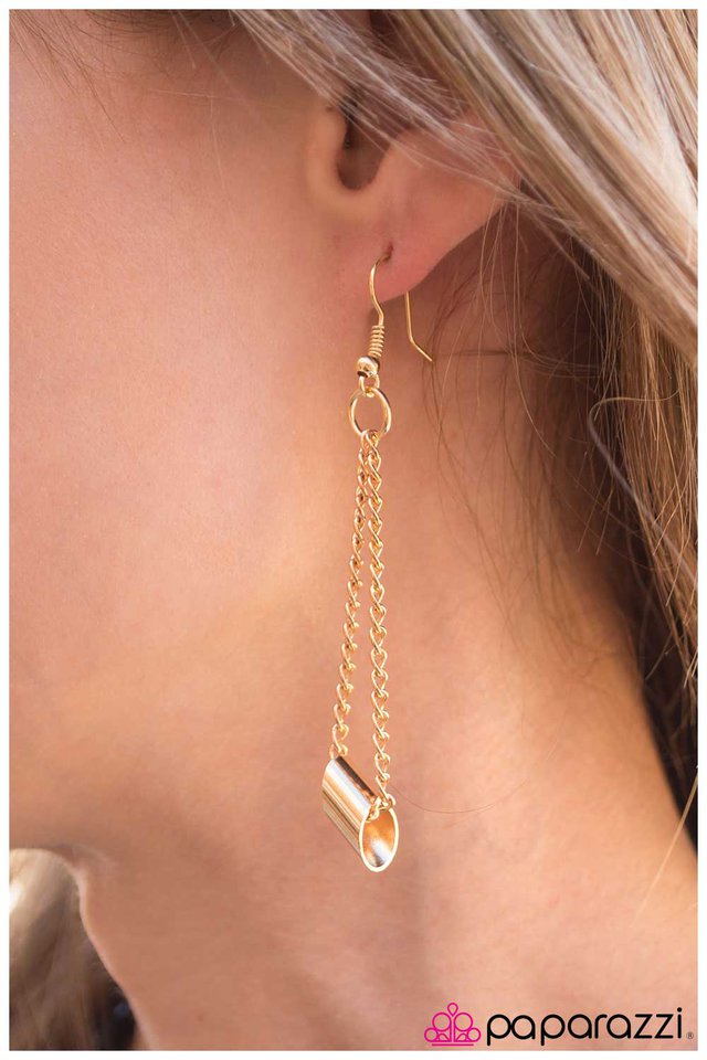 Paparazzi ♥ High Caliber - Black ♥ Necklace