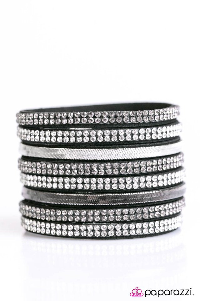 Paparazzi ♥ Thriller - Black ♥ Bracelet