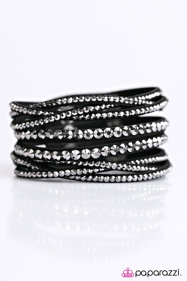 Paparazzi ♥ All Hairspray and Glitter - Black ♥ Bracelet