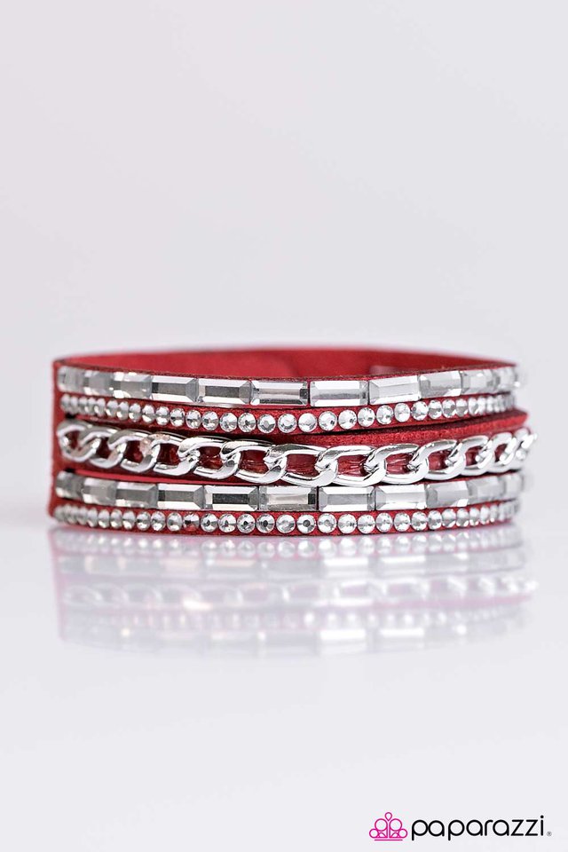 Paparazzi ♥ Front Row Fabulous - Red ♥ Bracelet