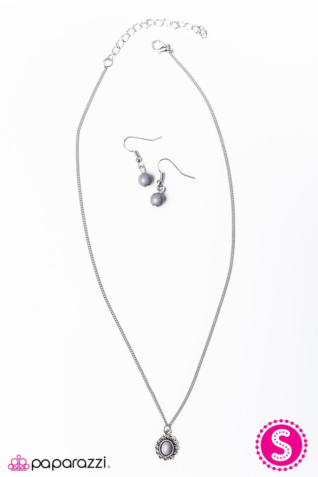 Paparazzi ♥ Modest Of Them All - Silver ♥ Necklace