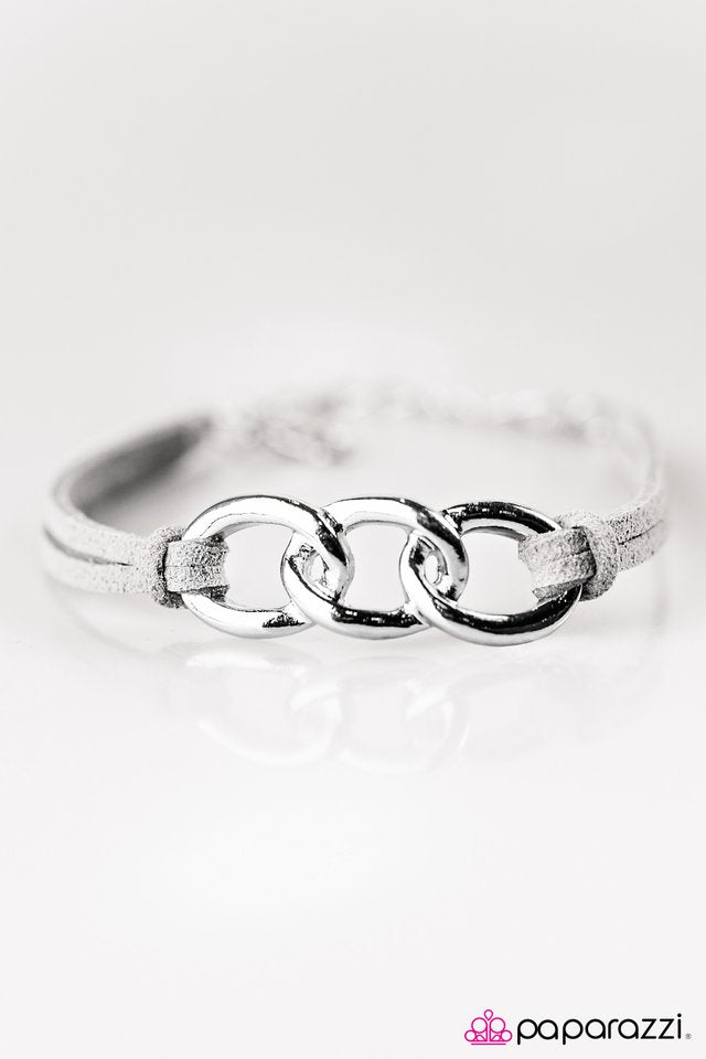 Paparazzi ♥ Lock It Down - Silver ♥ Bracelet