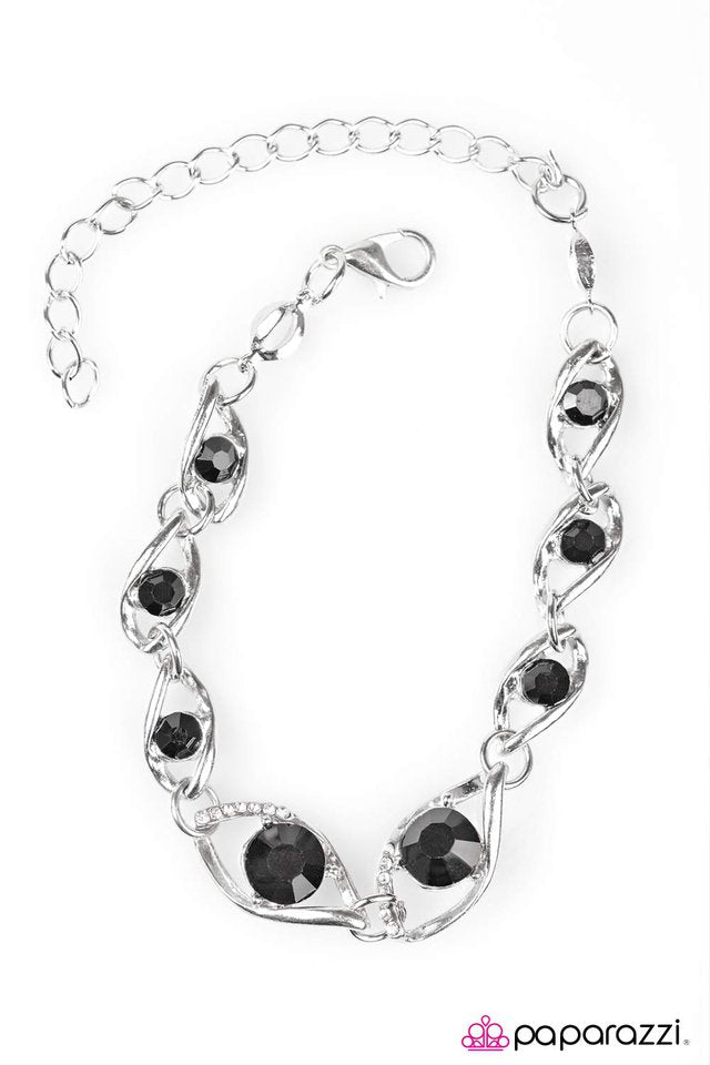 Paparazzi ♥ Rich is Rich - Black ♥ Bracelet