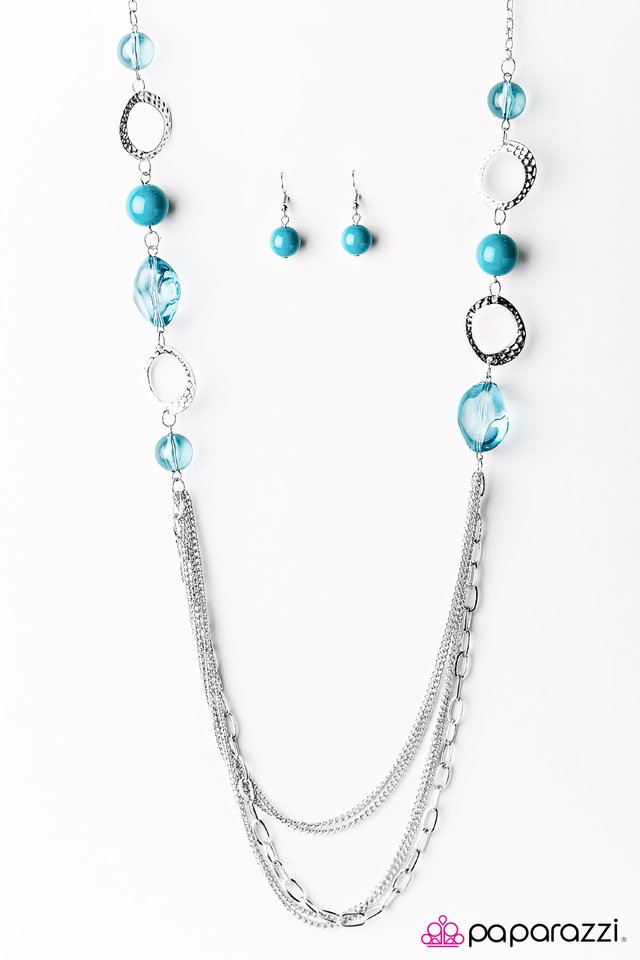 Paparazzi ♥ Sassy and Glassy - Blue ♥ Necklace