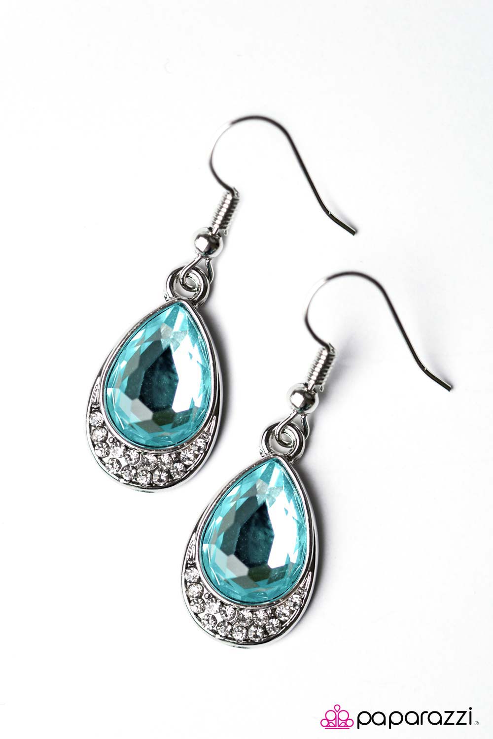 Paparazzi ♥ Ocean Cruise - Blue ♥ Earrings