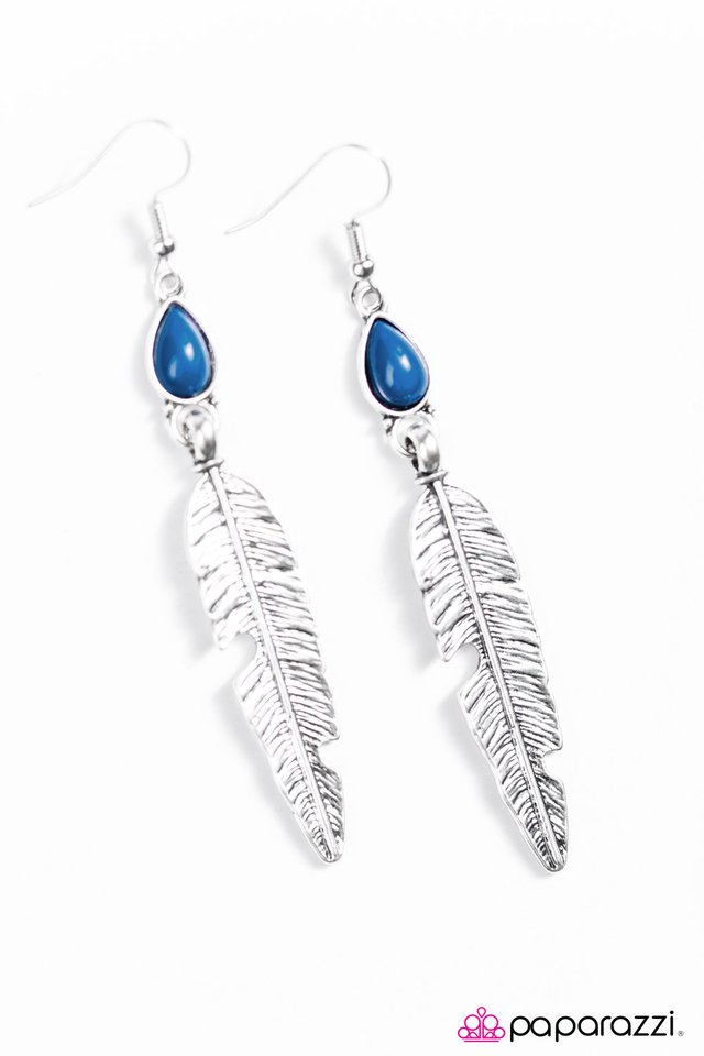 Paparazzi ♥ FLIGHT Night - Blue ♥ Earrings