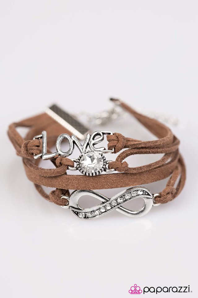 Paparazzi ♥ Infinitely Irresistible - Brown ♥ Bracelet