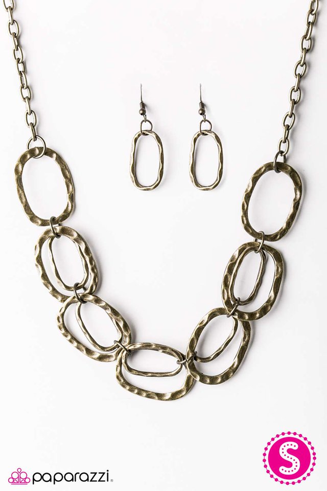 Paparazzi ♥ Cave Of Wonders - Brass ♥ Necklace