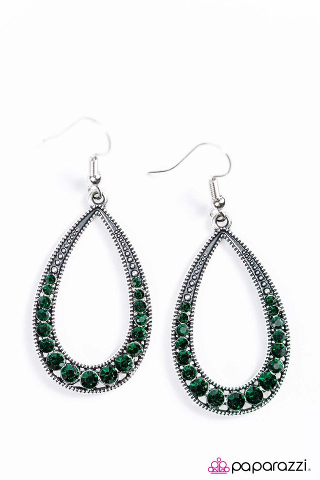 Paparazzi ♥ Cloudy With A Chance of SPARKLE - Green ♥ Earrings