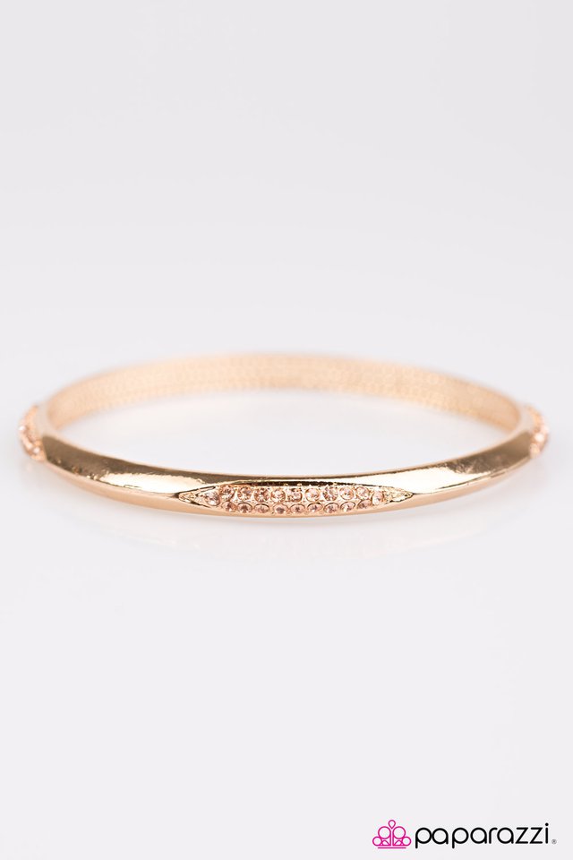 Paparazzi ♥ Tis The Season To Sparkle - Gold ♥ Bracelet