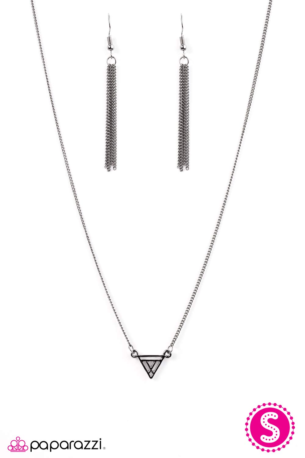 Paparazzi ♥ Party At The Pyramids - Black ♥ Necklace