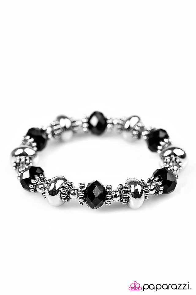 Paparazzi ♥ GLEAM Girl - Black ♥ Bracelet