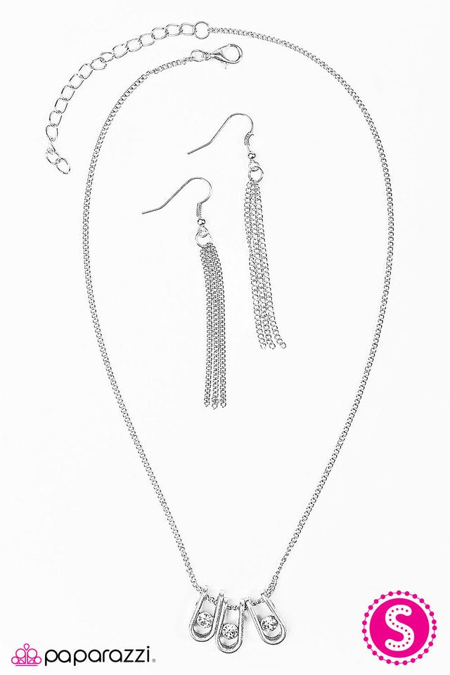 Paparazzi ♥ Sparkle Every Day - White ♥ Necklace