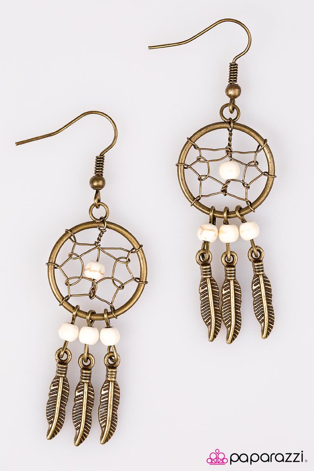 Paparazzi ♥ Desert Daze - White ♥ Earrings