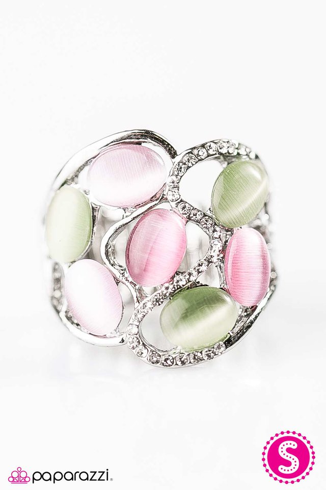 Paparazzi ♥ MOON On Over - Pink ♥ Ring