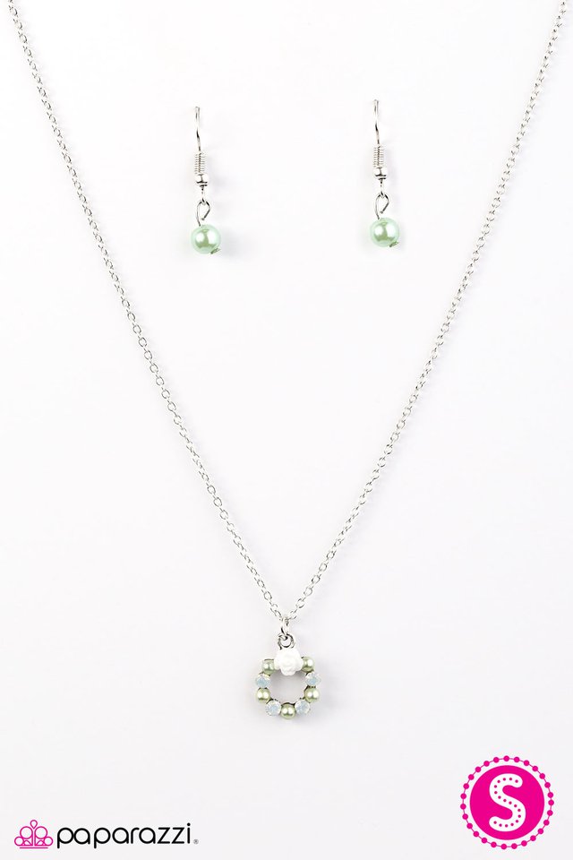 Paparazzi ♥ Hello Spring - Green ♥ Necklace