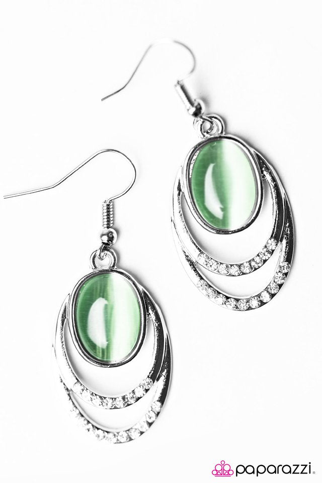 Paparazzi ♥ Moonlight Over Paris - Green ♥ Earrings
