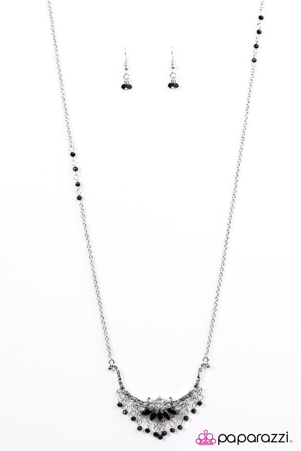 Paparazzi ♥ ROYAL To A Fault - Black ♥ Necklace