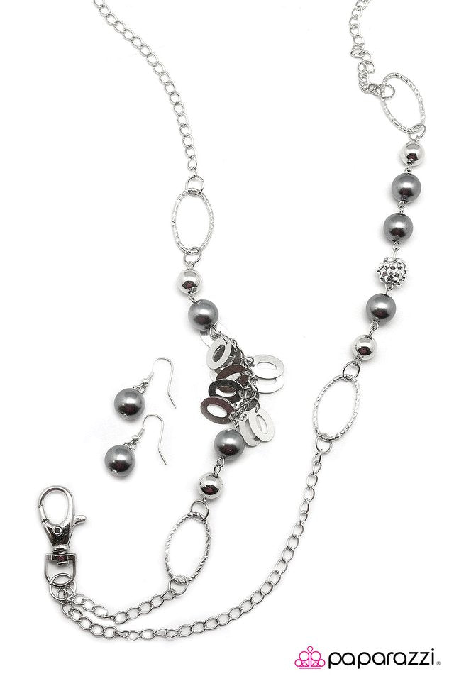 Paparazzi ♥ Head of the Class - Silver ♥ Necklace