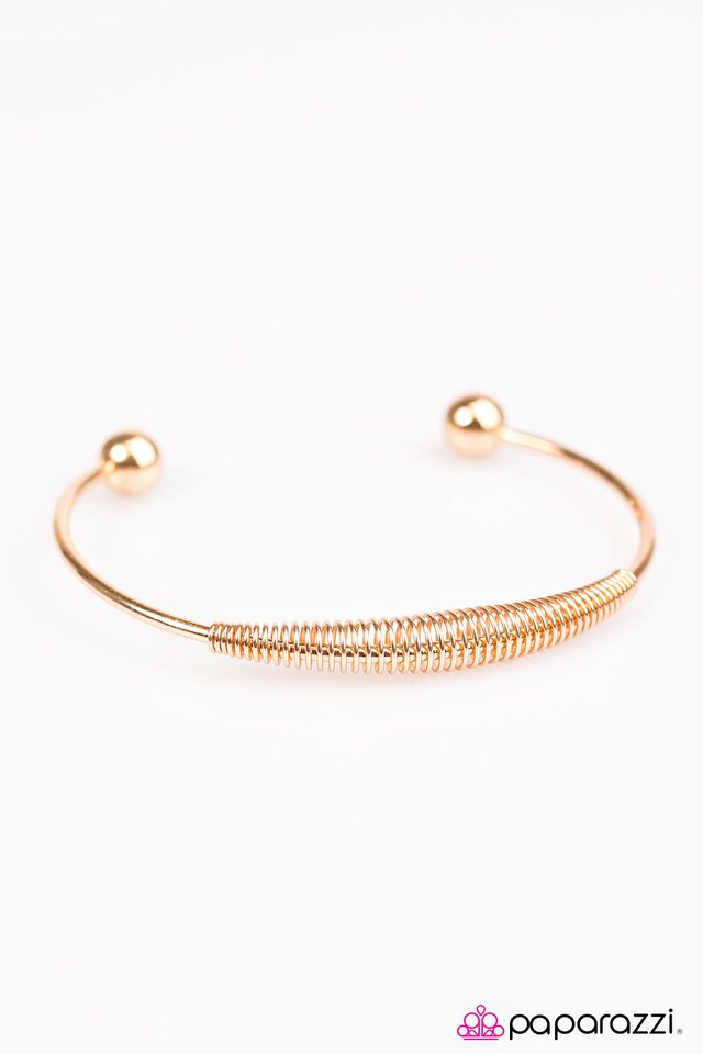 Paparazzi ♥ Spring Forward - Gold ♥ Bracelet