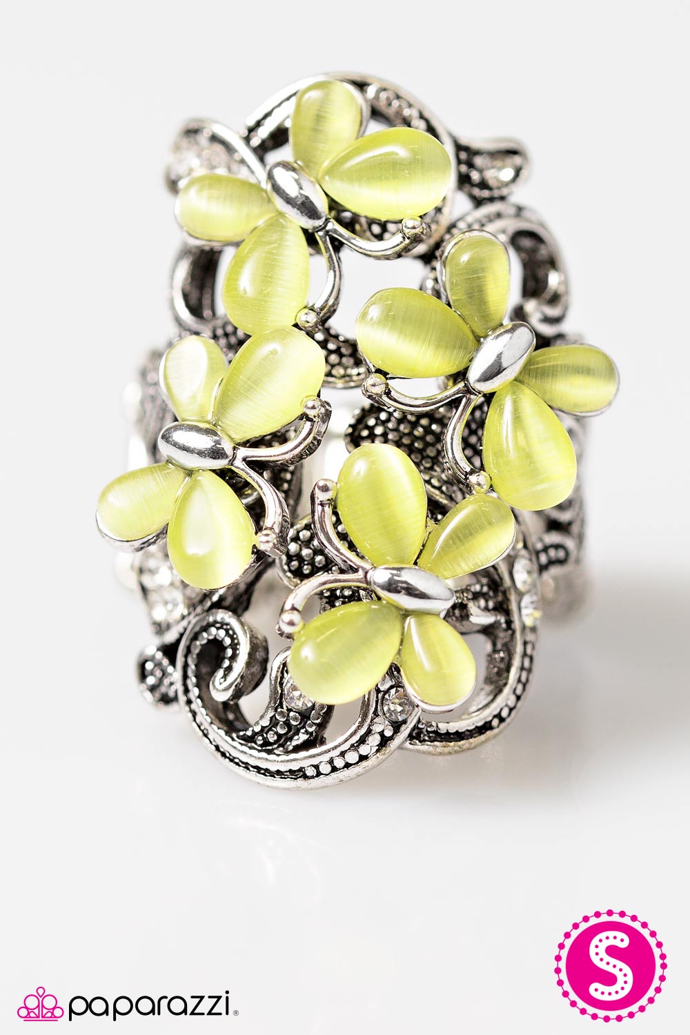 Paparazzi ♥ Blooming Butterflies - Yellow ♥ Ring