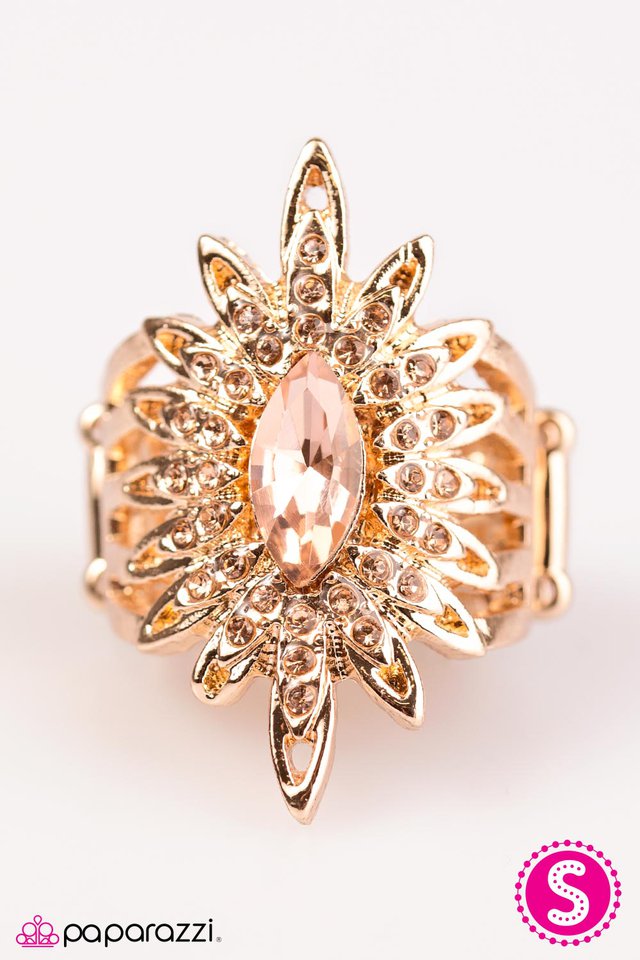 Paparazzi ♥ Born To Be A Star - Gold ♥ Ring