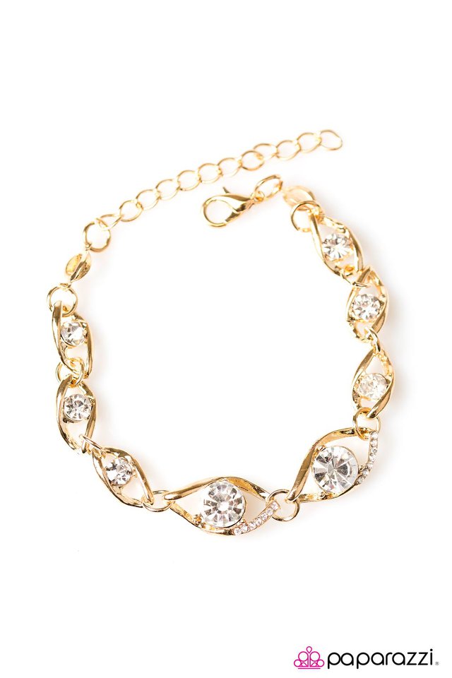 Paparazzi ♥ Rich is Rich - Gold ♥ Bracelet