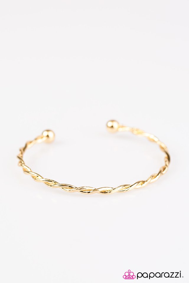 Paparazzi ♥ Twist and SHIMMER - Gold ♥ Bracelet