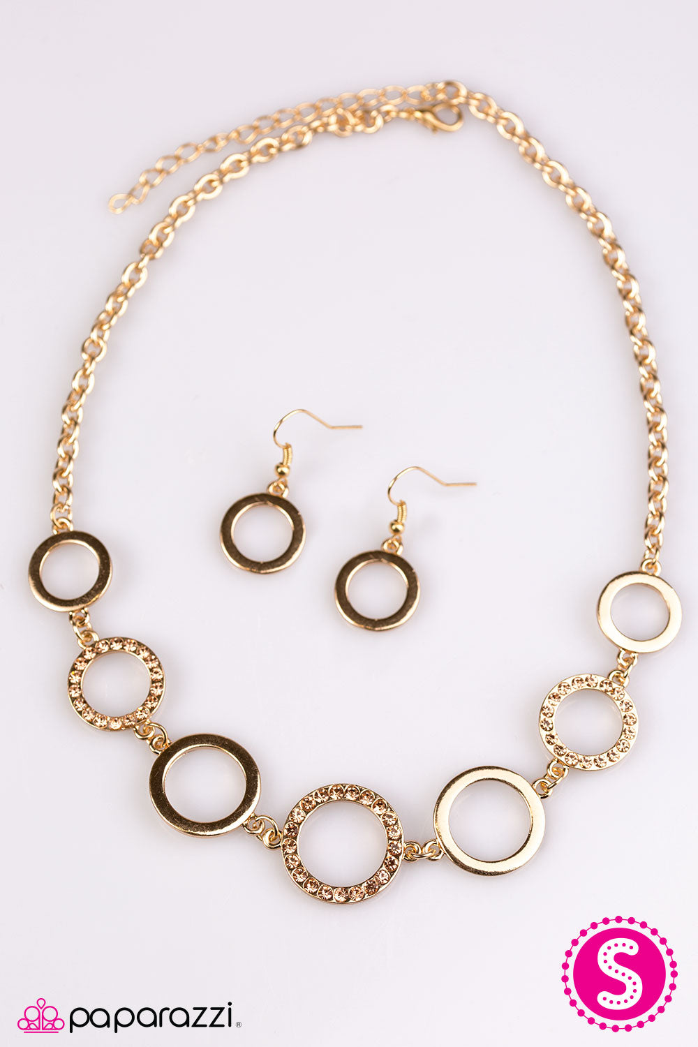 Paparazzi ♥ Pop The Champagne - Gold ♥ Necklace