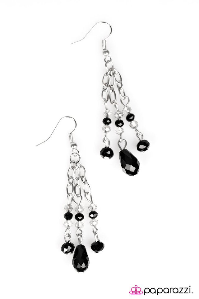 Paparazzi ♥ Magic In The Air - Black ♥ Earrings