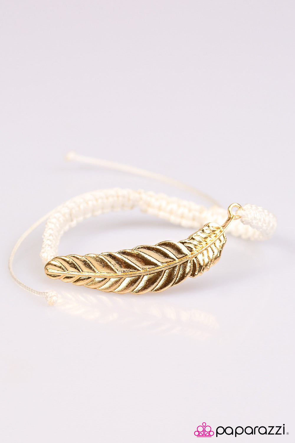 Paparazzi ♥ Under the FEATHER - White ♥ Bracelet