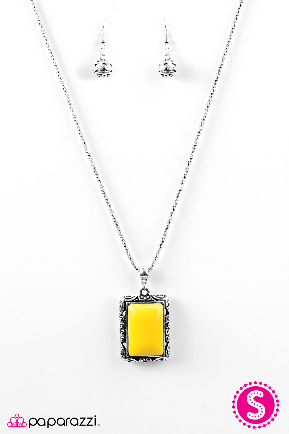 Paparazzi ♥ Victorian Venture - Yellow ♥ Necklace