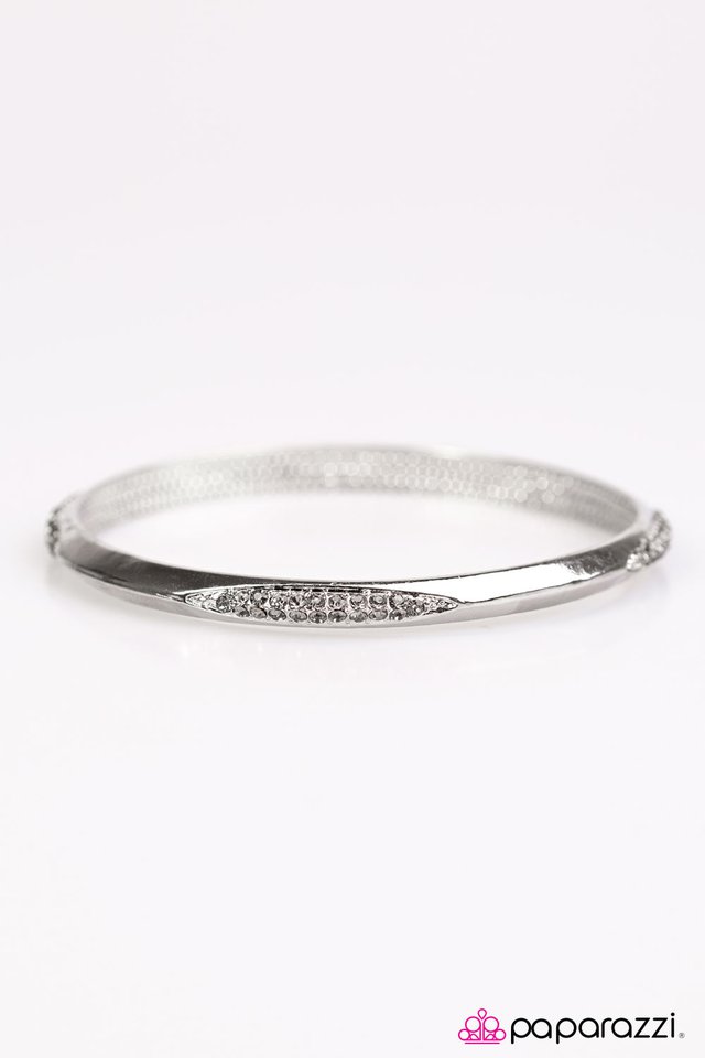 Paparazzi ♥ Tis The Season To Sparkle - Silver ♥ Bracelet