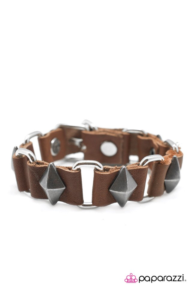 Paparazzi ♥ Buckle Up - Brown ♥ Bracelet