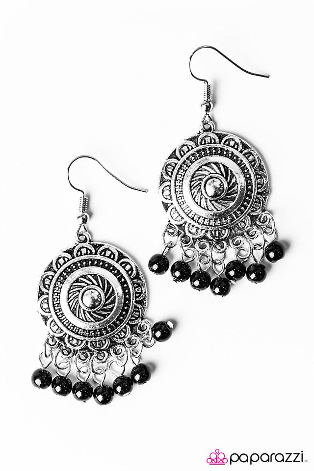 Paparazzi ♥ SOL What? - Black ♥ Earrings