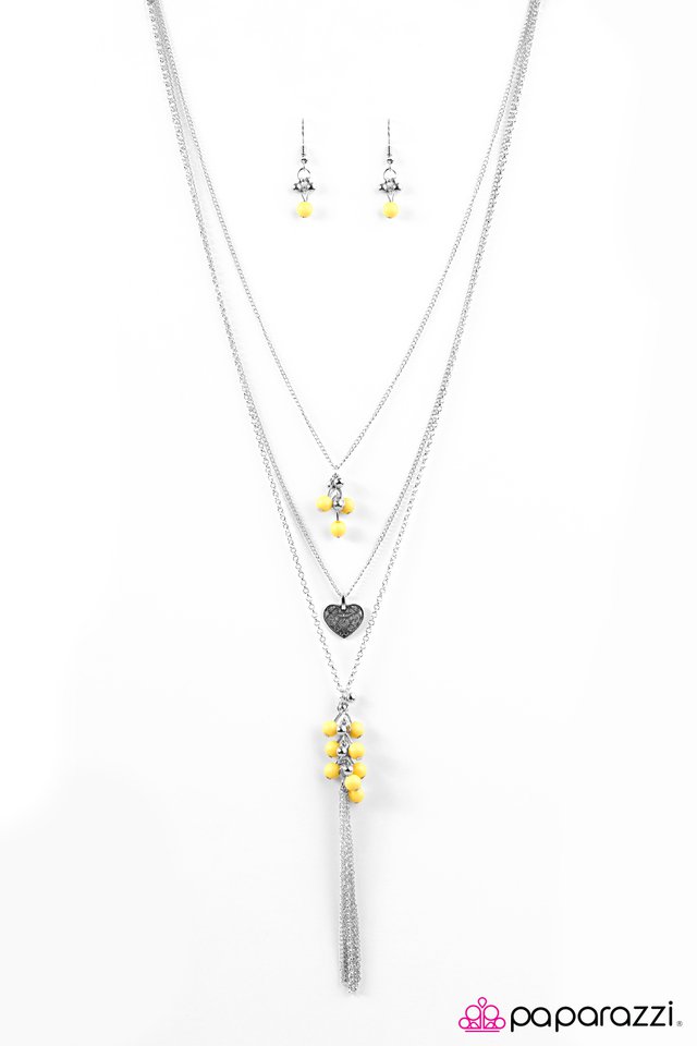 Paparazzi ♥ Whats Not To Love? - Yellow ♥ Necklace
