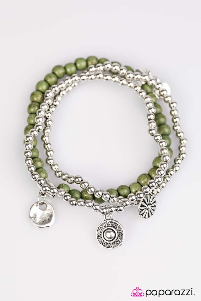 Paparazzi ♥ Bloom Out! - Green ♥ Bracelet