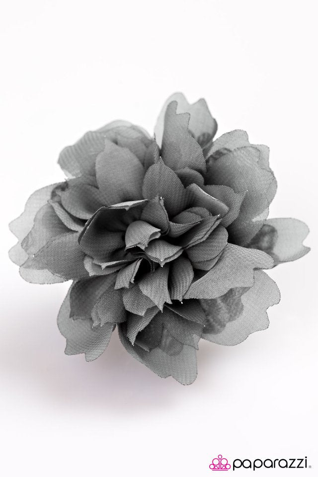 Paparazzi ♥ My Sharona - Silver ♥ Hair Clip