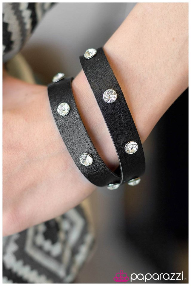 Paparazzi ♥ Glitz and Grunge Black ♥ Bracelet LisaAbercrombie