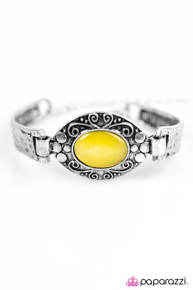 Paparazzi ♥ The GLOW-Getter - Yellow ♥ Bracelet
