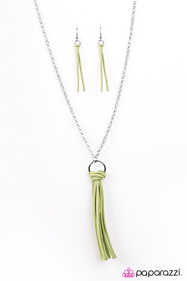 Paparazzi ♥ FRINGE with Benefits - Green ♥ Necklace