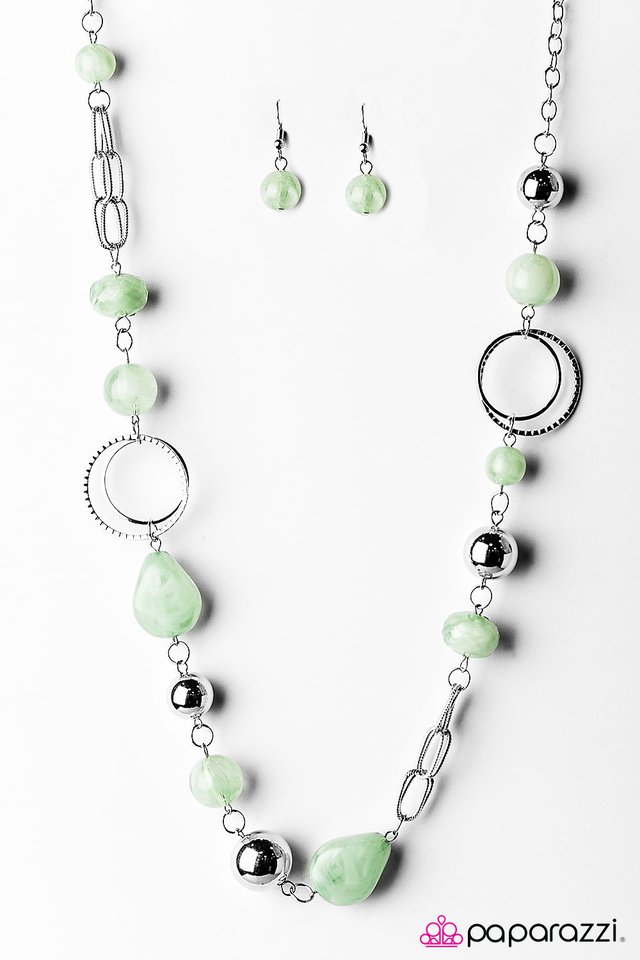 Paparazzi ♥ Glam Grotto - Green ♥ Necklace