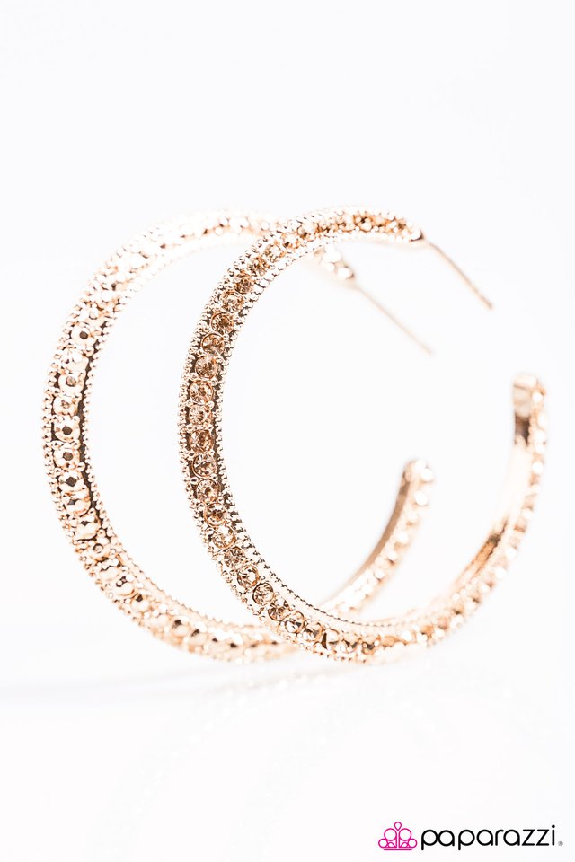 Paparazzi ♥ Sassy Stardom - Gold ♥ Earrings