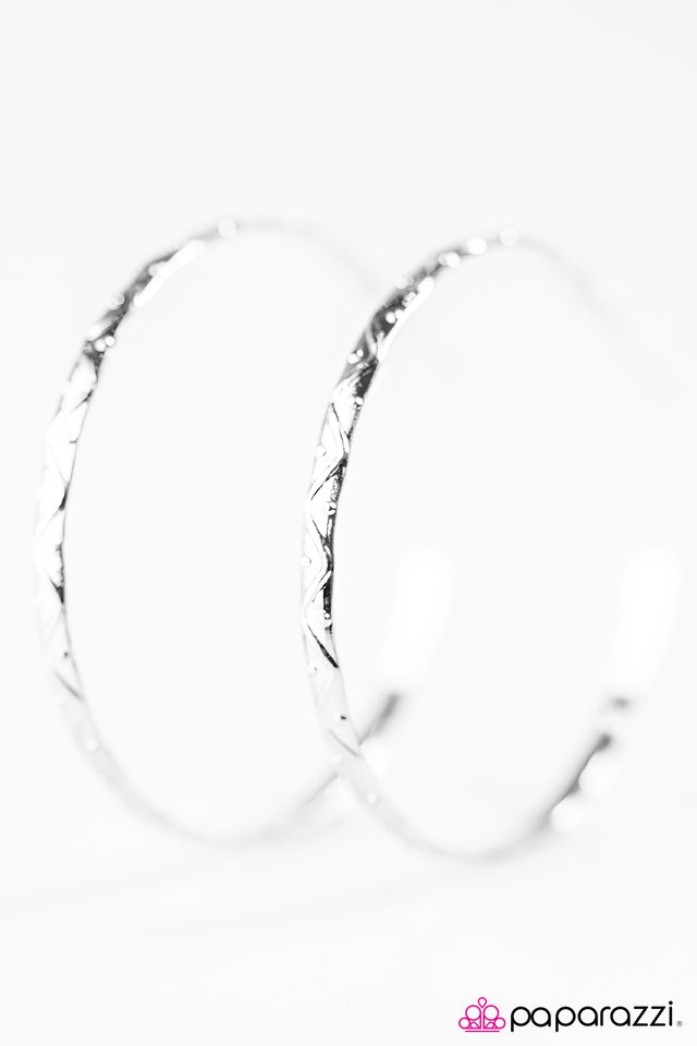 Paparazzi ♥ How HOOP-tastic! - Silver ♥ Earrings