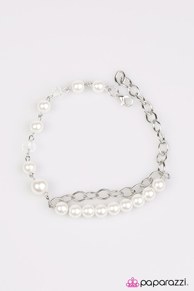 Paparazzi ♥ Take The Stage - White ♥ Bracelet