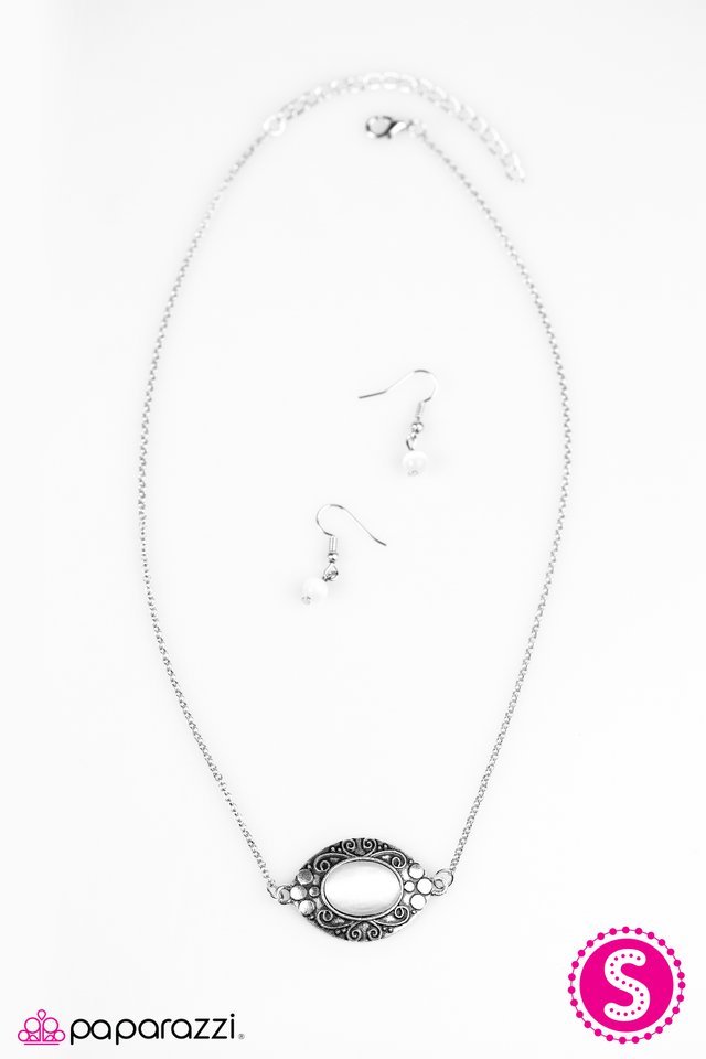 Paparazzi ♥ How GLOW Can You Go? - White ♥ Necklace